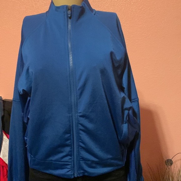 Excellent Condition Pre-Owned Jacket - Picture 7 of 13